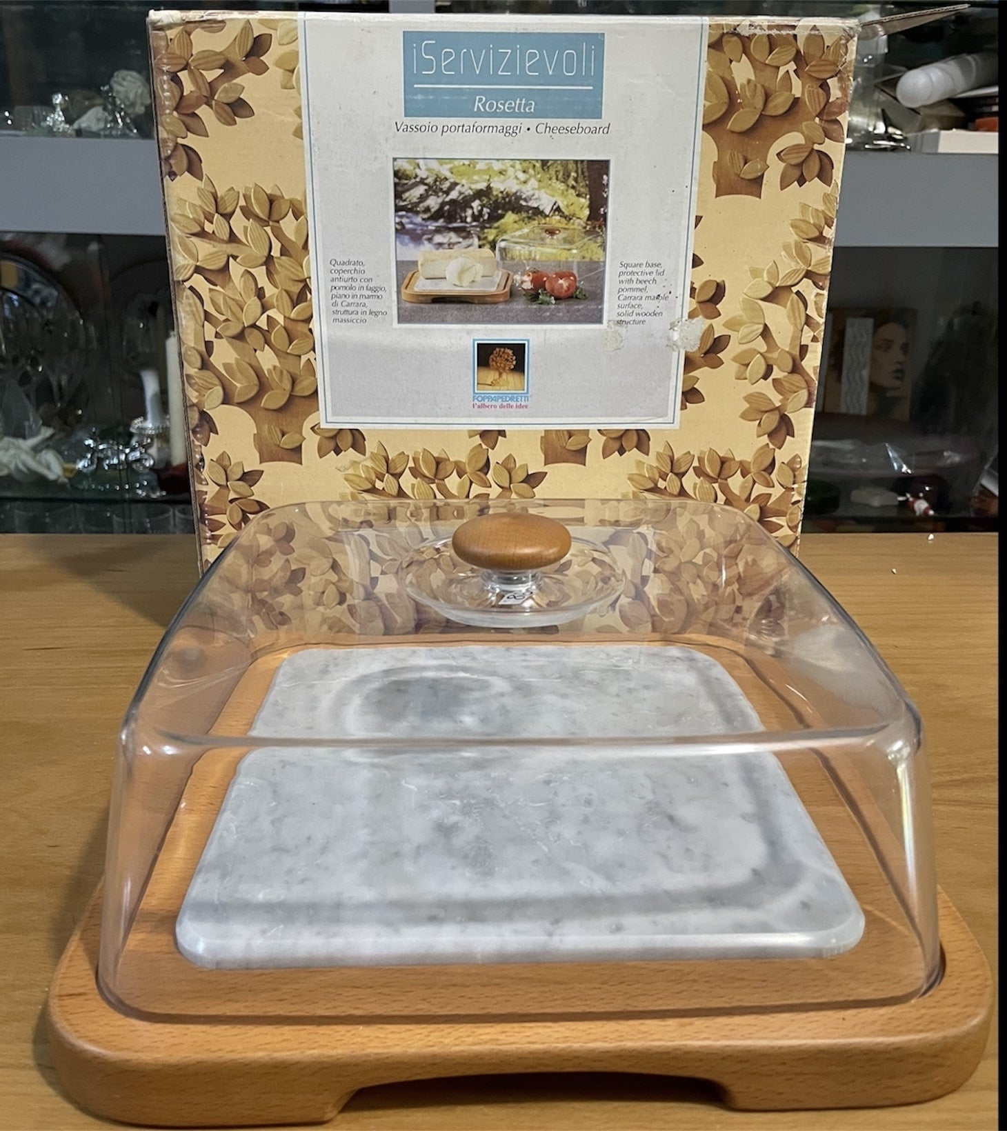 Vassoio porta formaggio piano in marmo e legno Foppapedretti