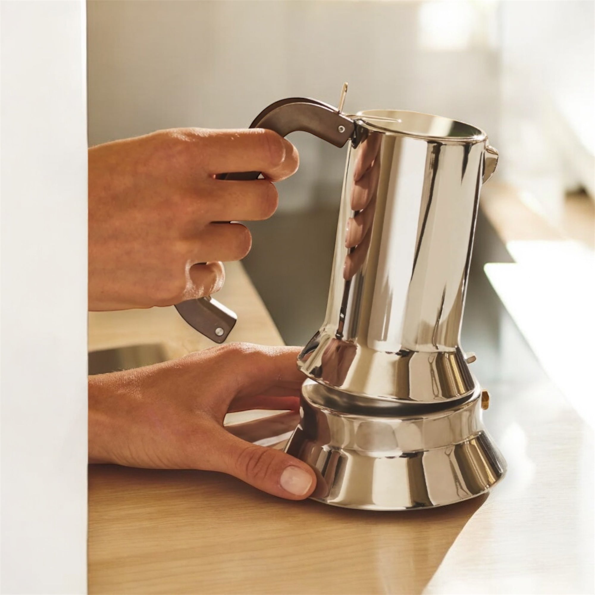 Caffettiera Alessi 9090