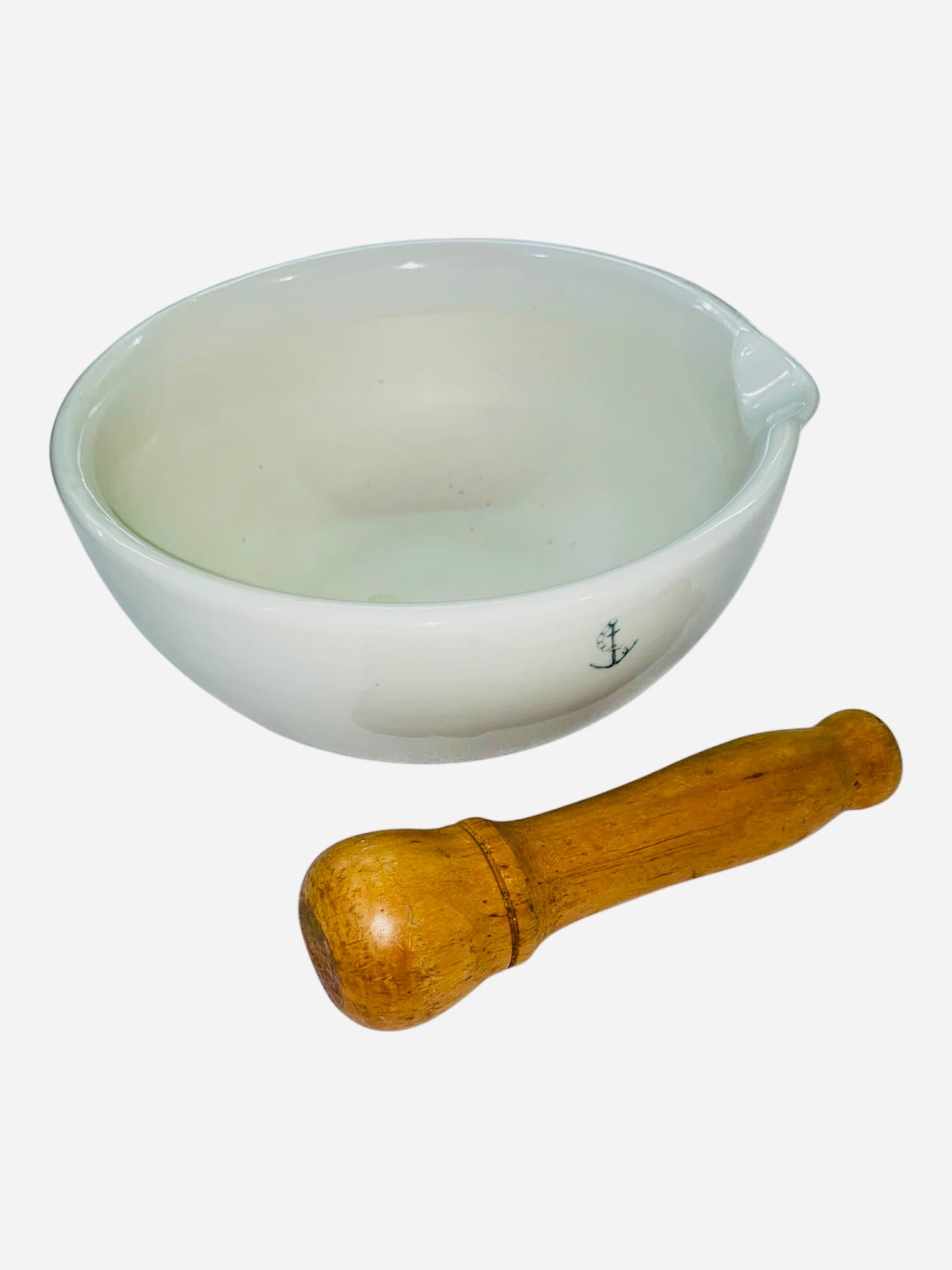 Mortaio in porcellana bianca con pestello in legno