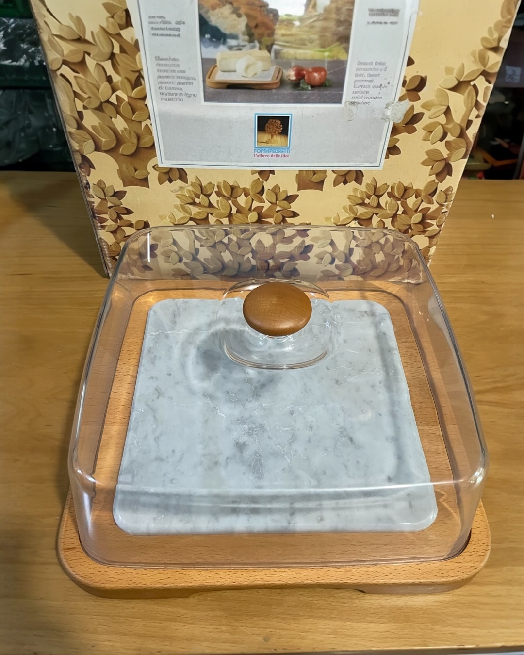 Vassoio porta formaggio piano in marmo e legno Foppapedretti