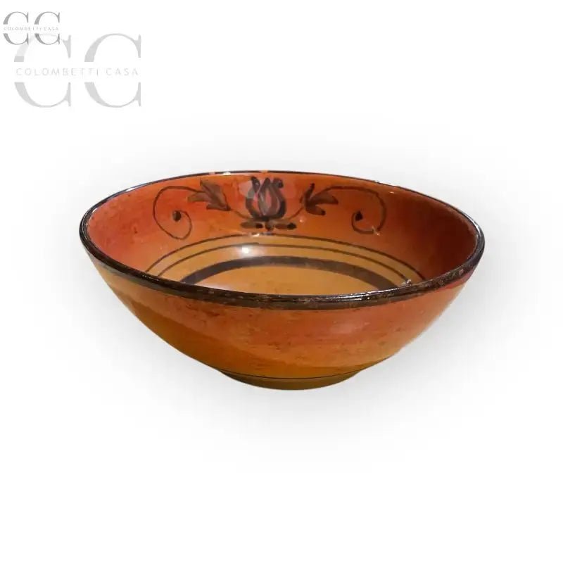 Coppetta rossa con uva ceramica di Gubbio in un elegante piatto floreale arancione