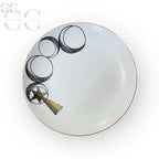 Piatto bianco con design celestiale della Richard Ginori per tazze e tazzine