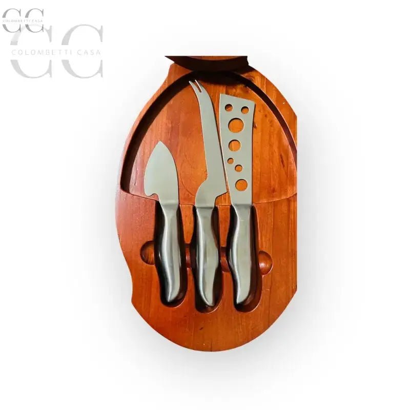 Set coltelli formaggio con tagliere in legno, elegante e funzionale per servire formaggi
