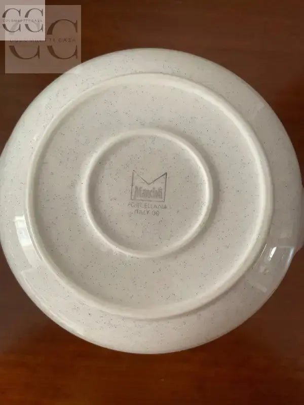 Caraffa in ceramica bianca maculata della Teiera Mancioli da abbinare a tazze e piatti